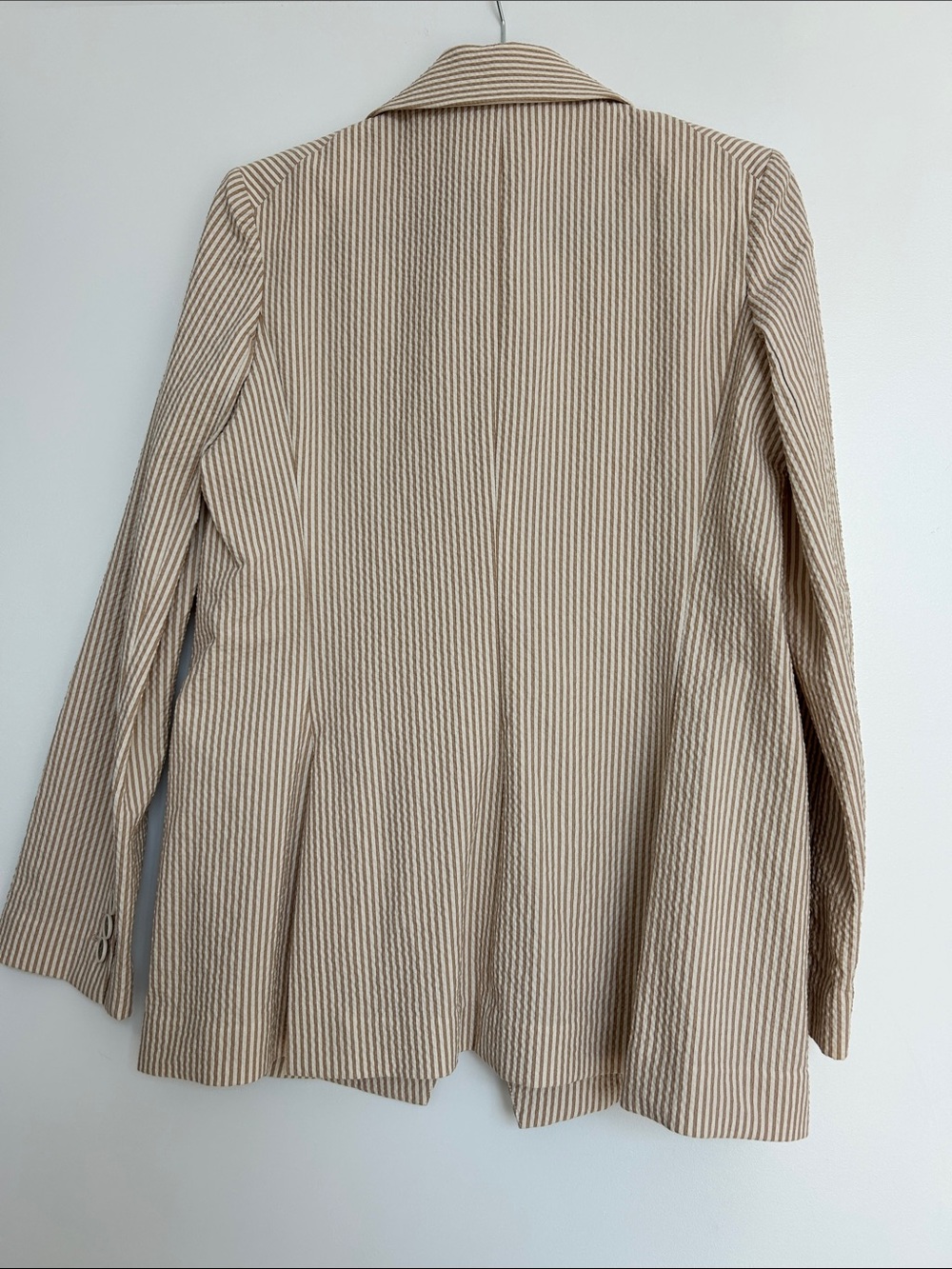 Veronica Beard Beige Pinstripe Double-Breasted Seersucker Blazer - Picture 7 of 7